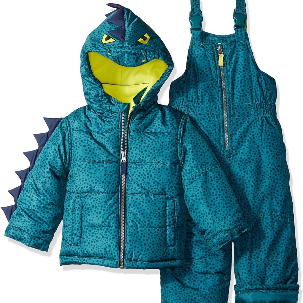 Carter’s Snow Ski Suit 5/6 T almost new